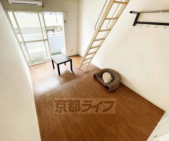 嵯峨野レジデンス106の居間