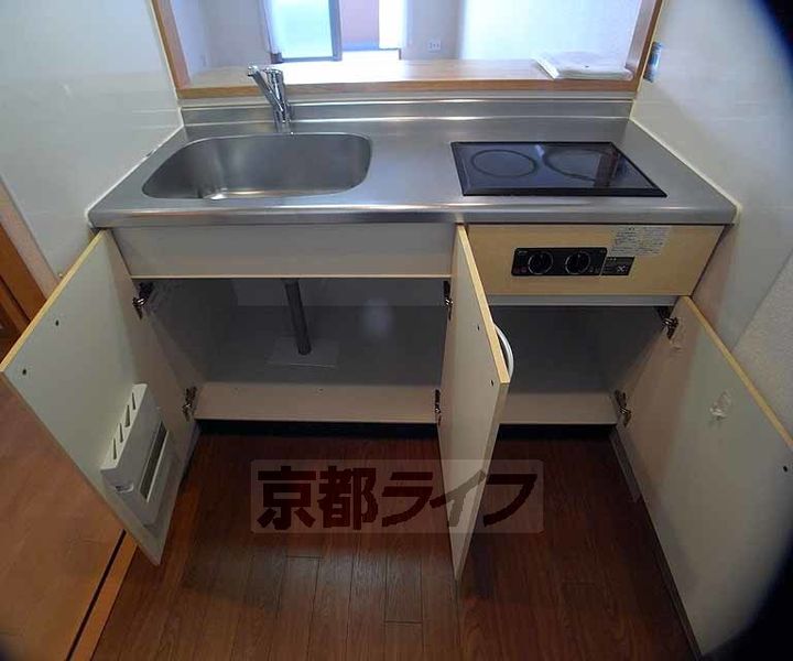 サンロイヤル三条のキッチン