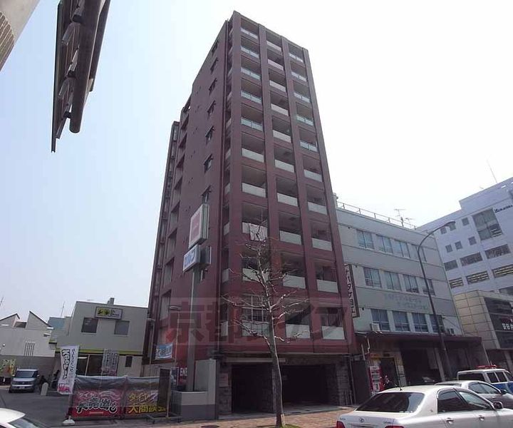 京都府京都市右京区西院高田町の賃貸マンションの外観