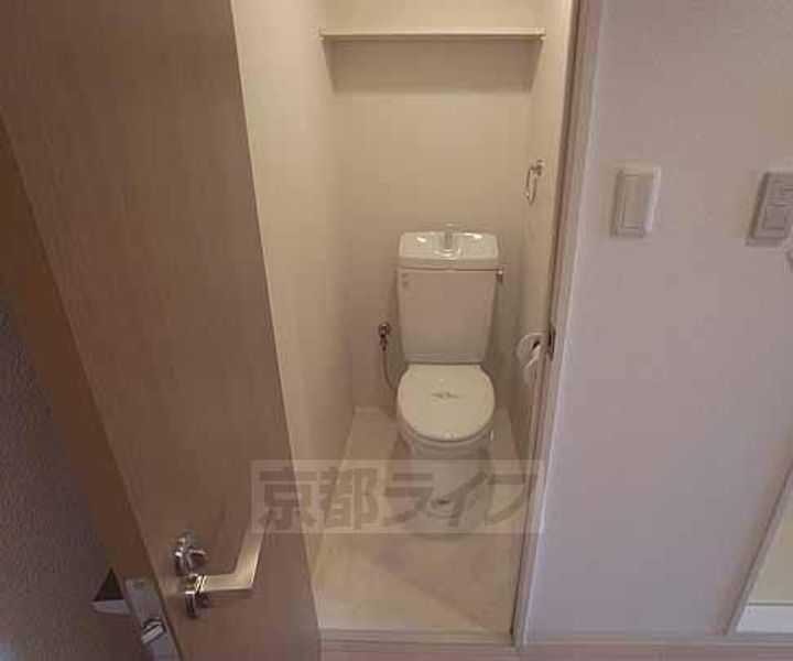 京都府京都市右京区西院高田町の賃貸マンションの内装