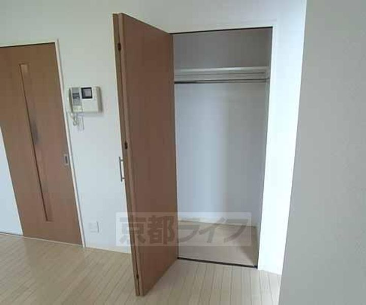 京都府京都市右京区西院高田町の賃貸マンションの内装