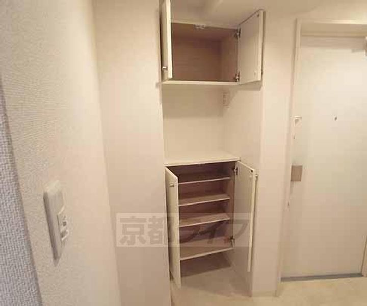 京都府京都市右京区西院高田町の賃貸マンションの内装