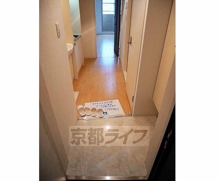 KDXレジデンス西大路の玄関