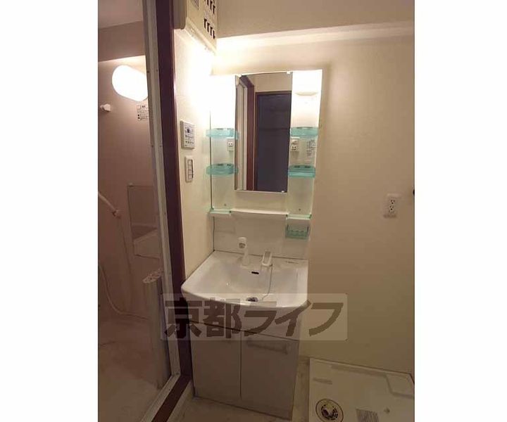 京都府京都市右京区西京極橋詰町の賃貸マンションの内装