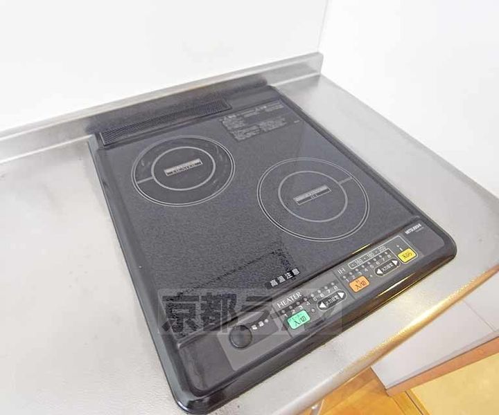 京都府京都市右京区太秦下刑部町の賃貸マンションのキッチン
