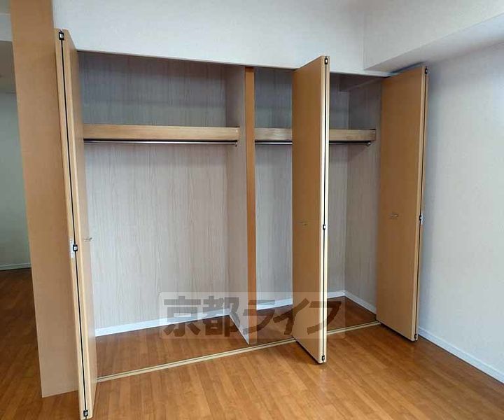 京都府京都市中京区壬生朱雀町の賃貸マンションの内装