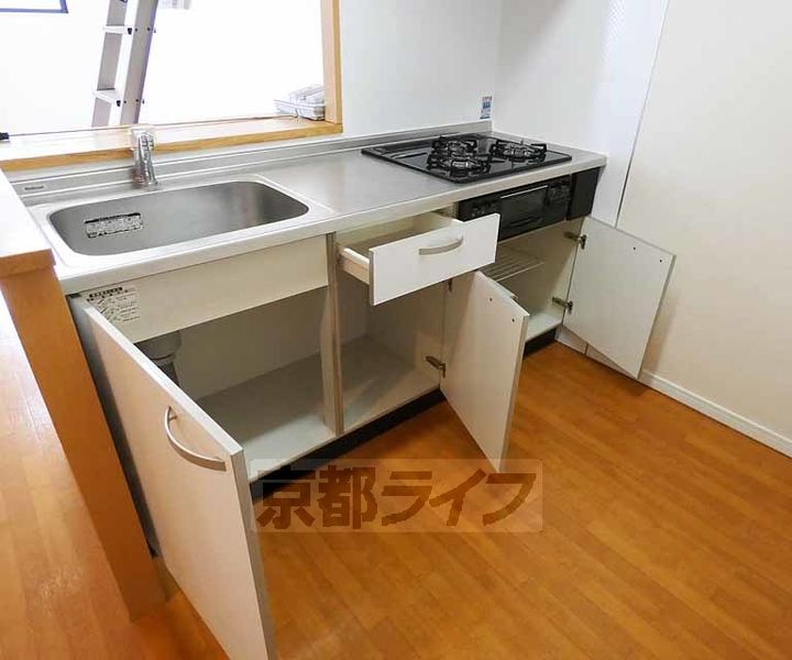 京都府京都市中京区壬生朱雀町の賃貸マンションのキッチン