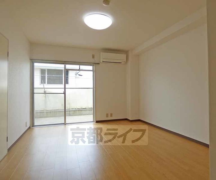 プロバーⅡ202の居間