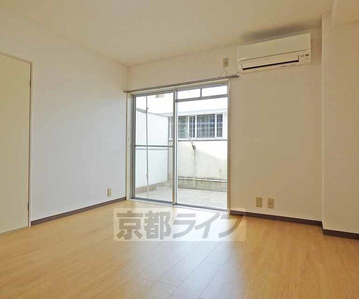 プロバーⅡ202の居間