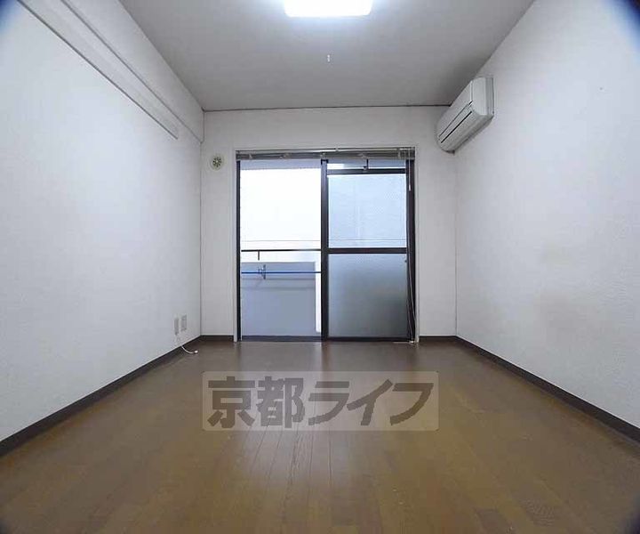 京都府京都市中京区福屋町の賃貸マンションの居間