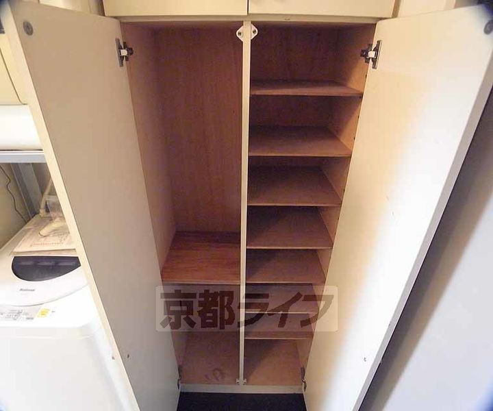 京都府京都市中京区福屋町の賃貸マンションの内装