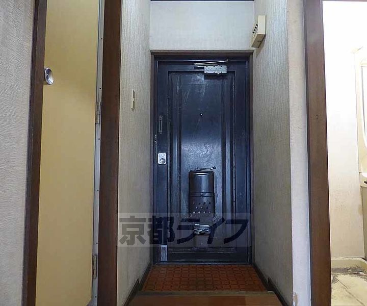 ニュー太田205の玄関