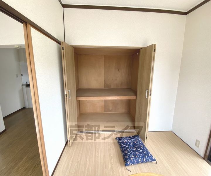 京都府京都市北区西賀茂柿ノ木町の賃貸マンションの内装