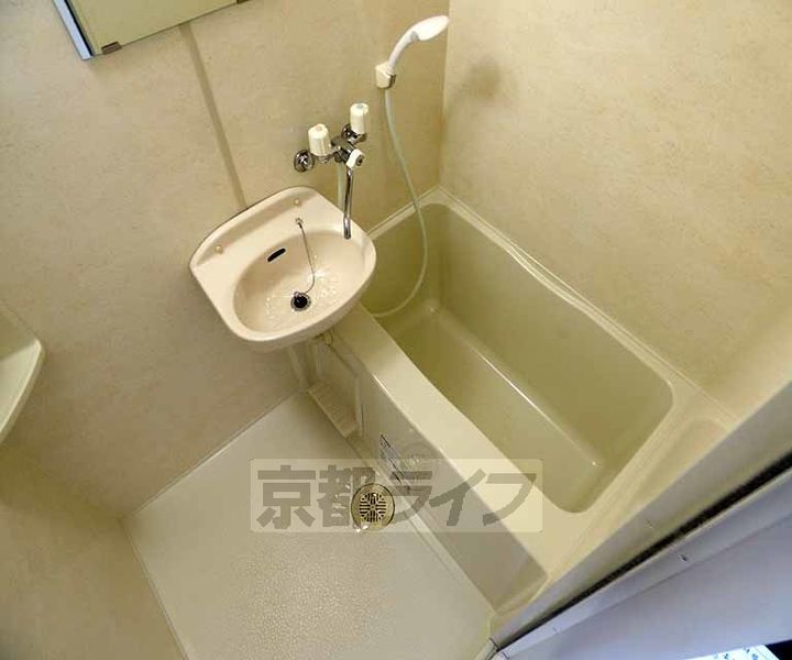 京都府京都市東山区梅宮町の賃貸マンションの風呂