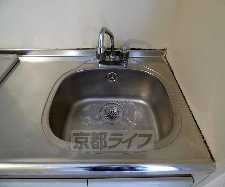京都府京都市東山区梅宮町の賃貸マンションのキッチン