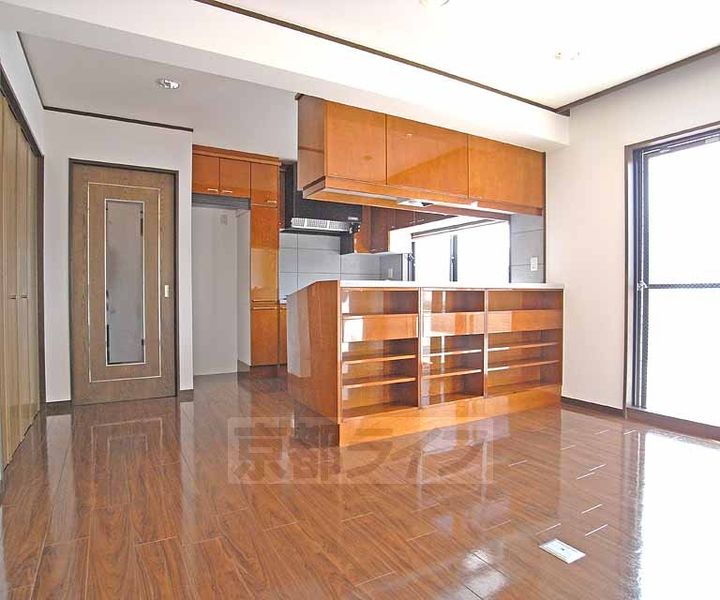 ドムス鴨川の居間