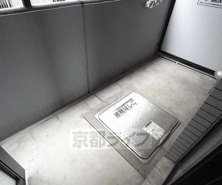 京都府京都市中京区壬生坊城町の賃貸マンションの内装