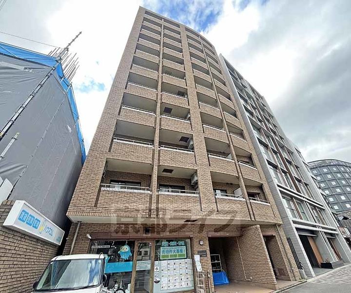 京都府京都市下京区堀川通四条下ル四条堀川町の賃貸マンションの外観