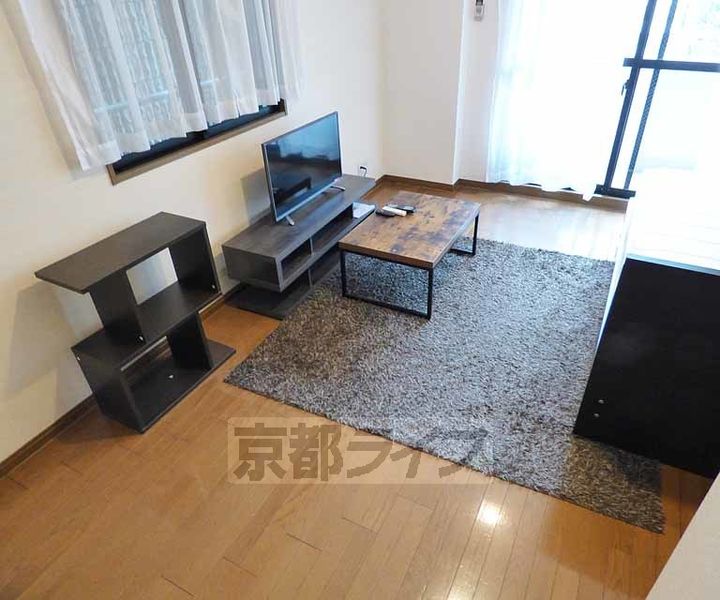 京都府京都市下京区堀川通四条下ル四条堀川町の賃貸マンションの居間