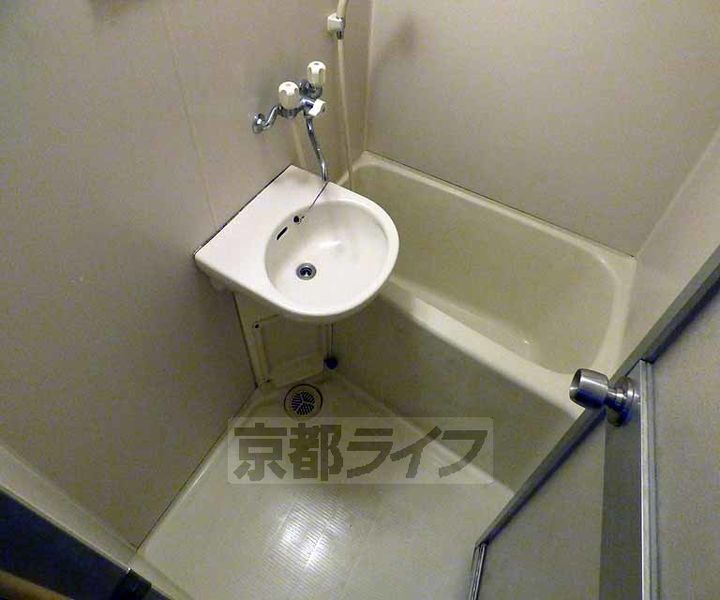 京都府京都市中京区柊町の賃貸マンションの風呂