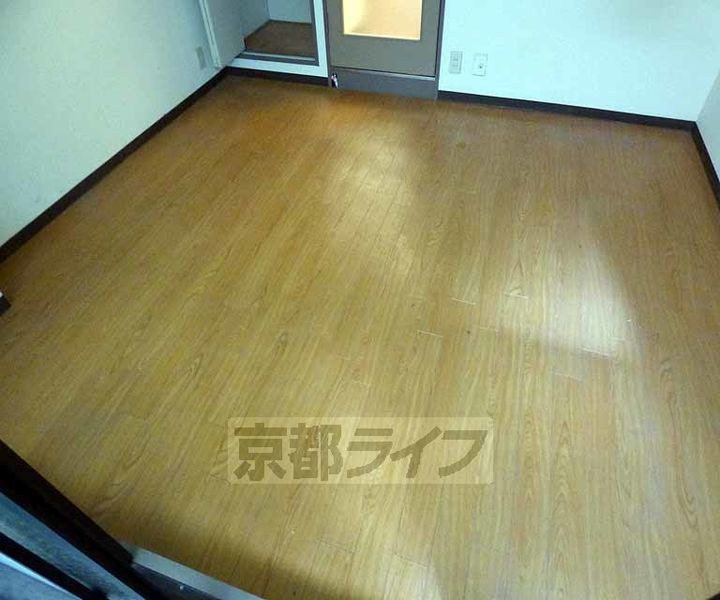 京都府京都市中京区柊町の賃貸マンションの居間