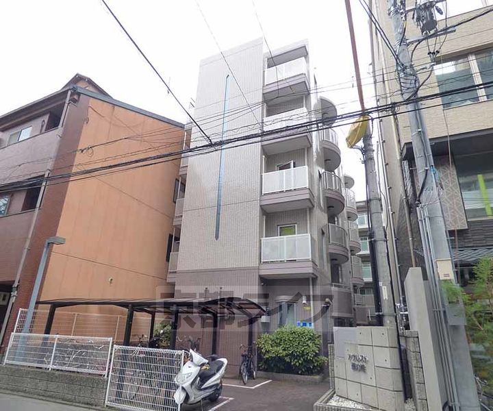 京都府京都市中京区西洞院通姉小路下ル姉西洞院町の賃貸マンションの外観