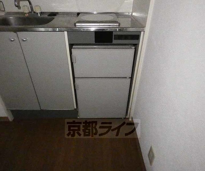 京都府京都市中京区西洞院通姉小路下ル姉西洞院町の賃貸マンションのキッチン