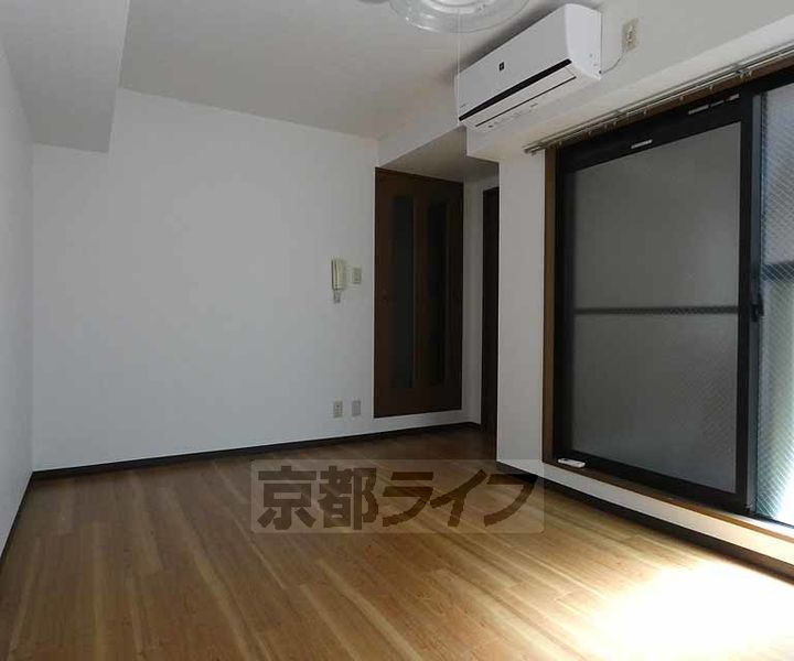 スクエア烏丸御池1002の居間