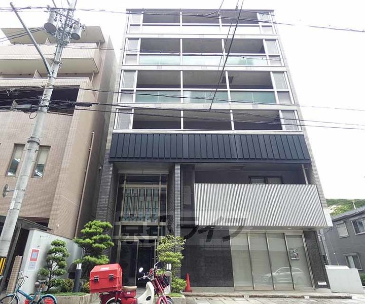 京都府京都市中京区空也町の賃貸マンションの外観