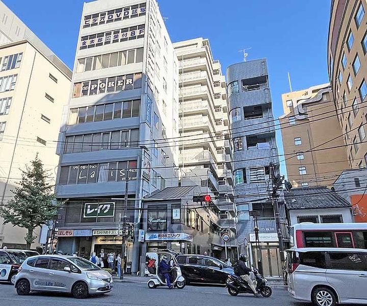 エスリード四条河原町1008の外観