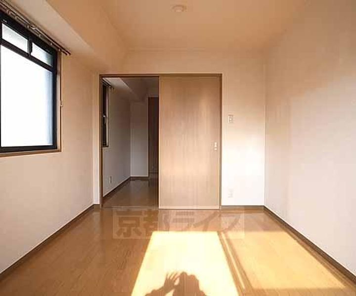 京都府京都市下京区河原町通四条下ル順風町の賃貸マンションの居間
