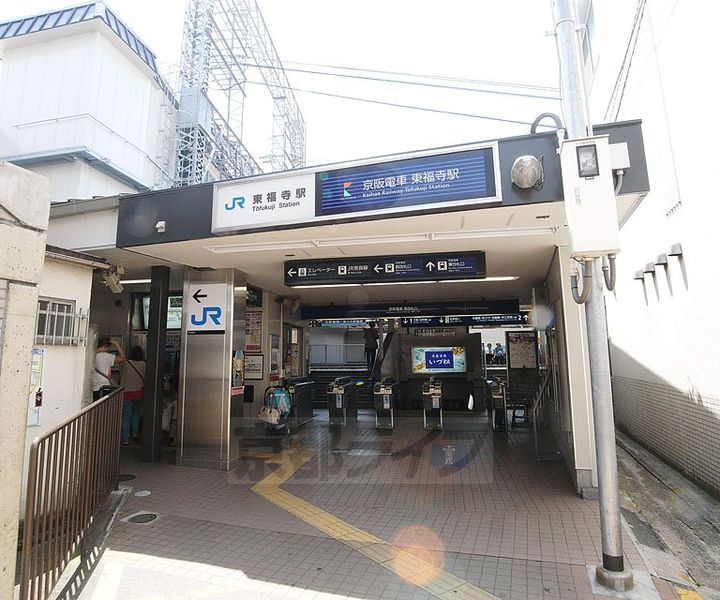 澤屋ビルの周辺