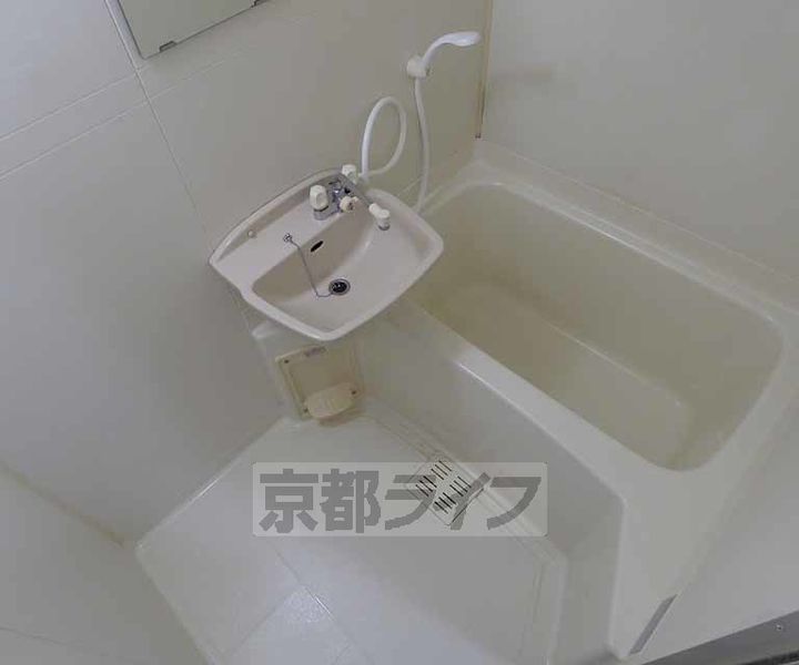 Six Bijoux 堺町六角305の風呂