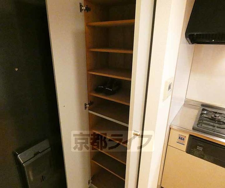 京都府京都市中京区烏帽子屋町の賃貸マンションの内装