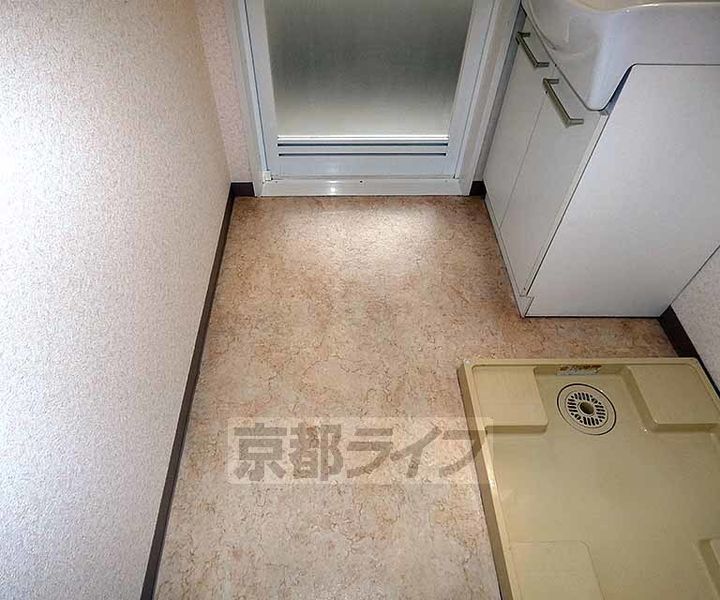 プラ タラクの内装
