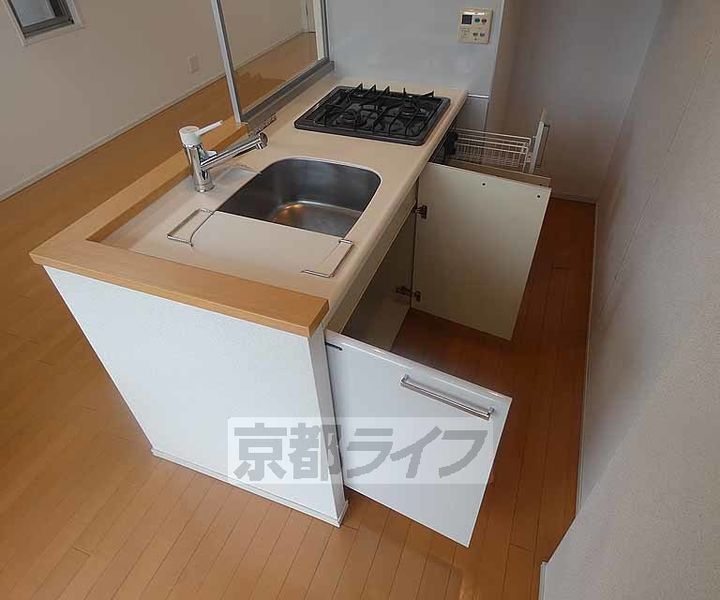 京都府京都市北区小山西上総町の賃貸マンションのキッチン