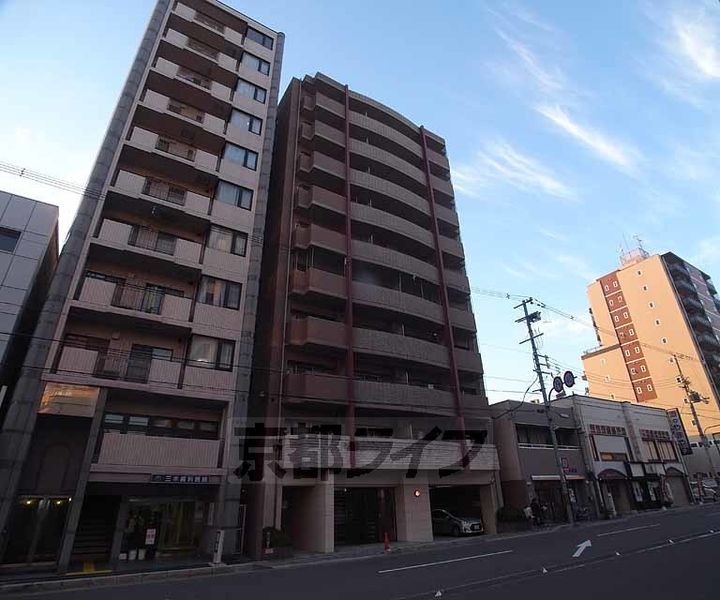 サムティ京都二条301の外観