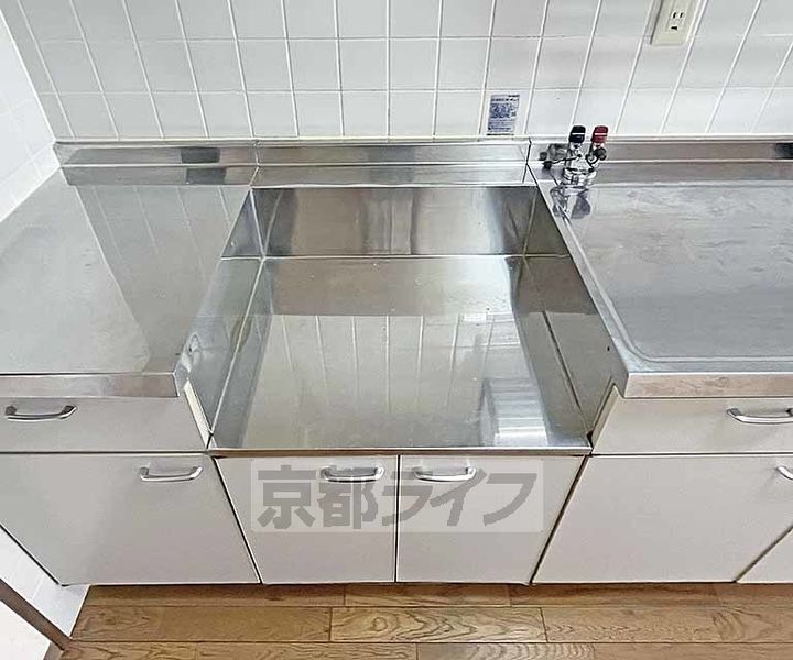 洛翠舎302のキッチン