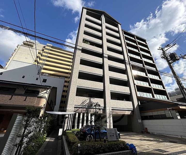 京都府京都市下京区石井筒町の賃貸マンションの外観