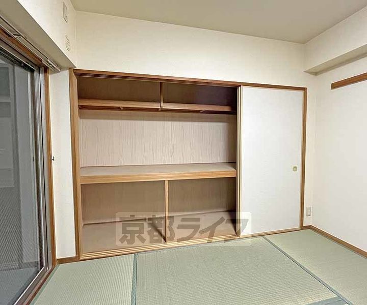 京都府京都市下京区石井筒町の賃貸マンションの内装