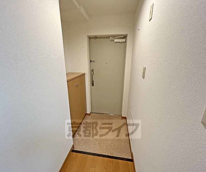 京都府京都市下京区石井筒町の賃貸マンションの玄関