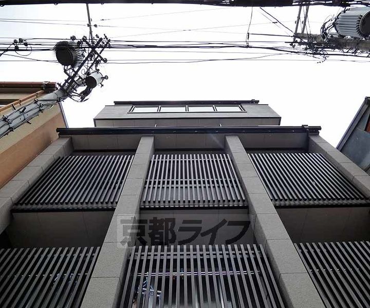 京都府京都市中京区竹屋町通西洞院西入東竹屋町の賃貸マンションの外観