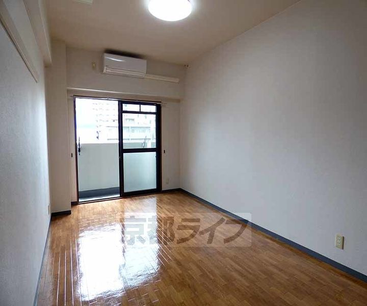 エル・セレーノ本能寺町の居間