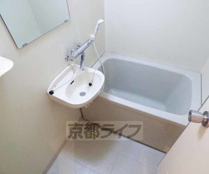 京都府京都市下京区傘鉾町の賃貸マンションの風呂