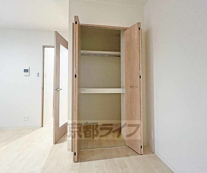 京都府京都市下京区四条通油小路東入ル傘鉾町の賃貸マンションの内装