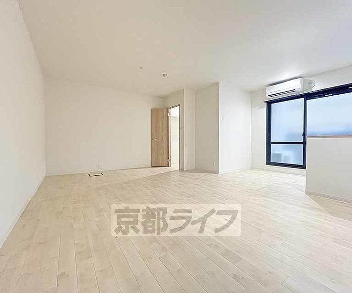 京都府京都市下京区傘鉾町の賃貸マンションの居間