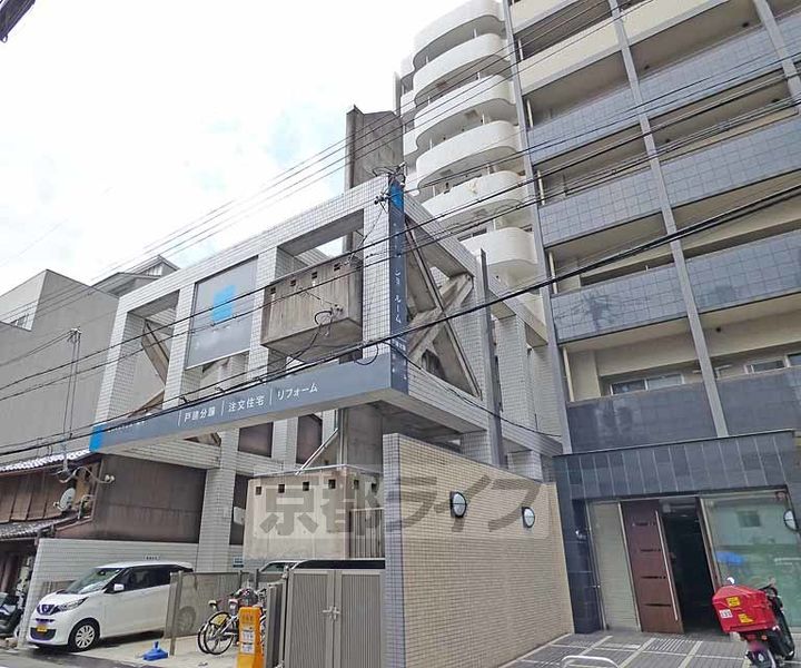 京都府京都市下京区新町通四条下ル四条町の賃貸マンションの外観