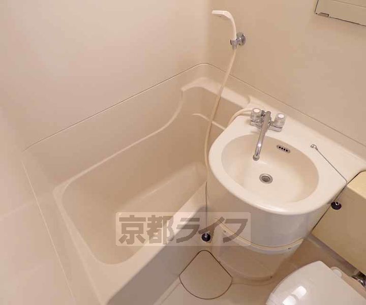 京都府京都市下京区新町通四条下ル四条町の賃貸マンションの風呂