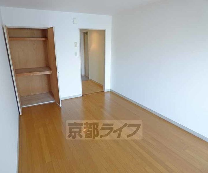 京都府京都市下京区新町通四条下ル四条町の賃貸マンションの居間