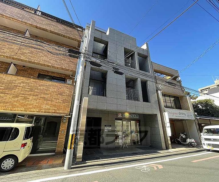 アベビルの外観